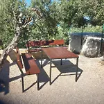 Neve 87 Apartman *